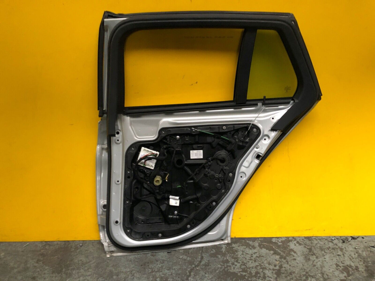 MERCEDES C CLASS ESTATE W205 S205 2014 - 2021 DOOR DRIVR SIDE REAR RIGHT