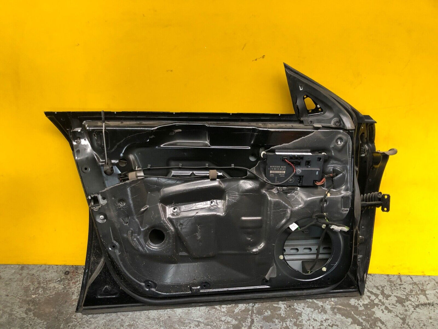 MERCEDES BENZ CLS W219 DOOR PASSENGER SIDE FRONT LEFT NO GLASS