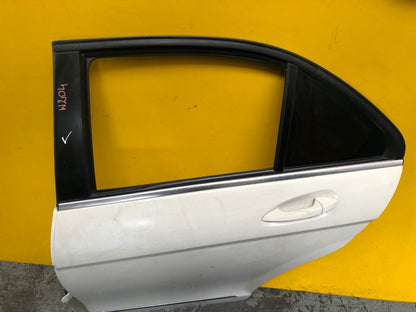 MERCEDES C CLASS SALOON W204 08-14 DOOR PASSENGER SIDE REAR LEFT WITH GLASS