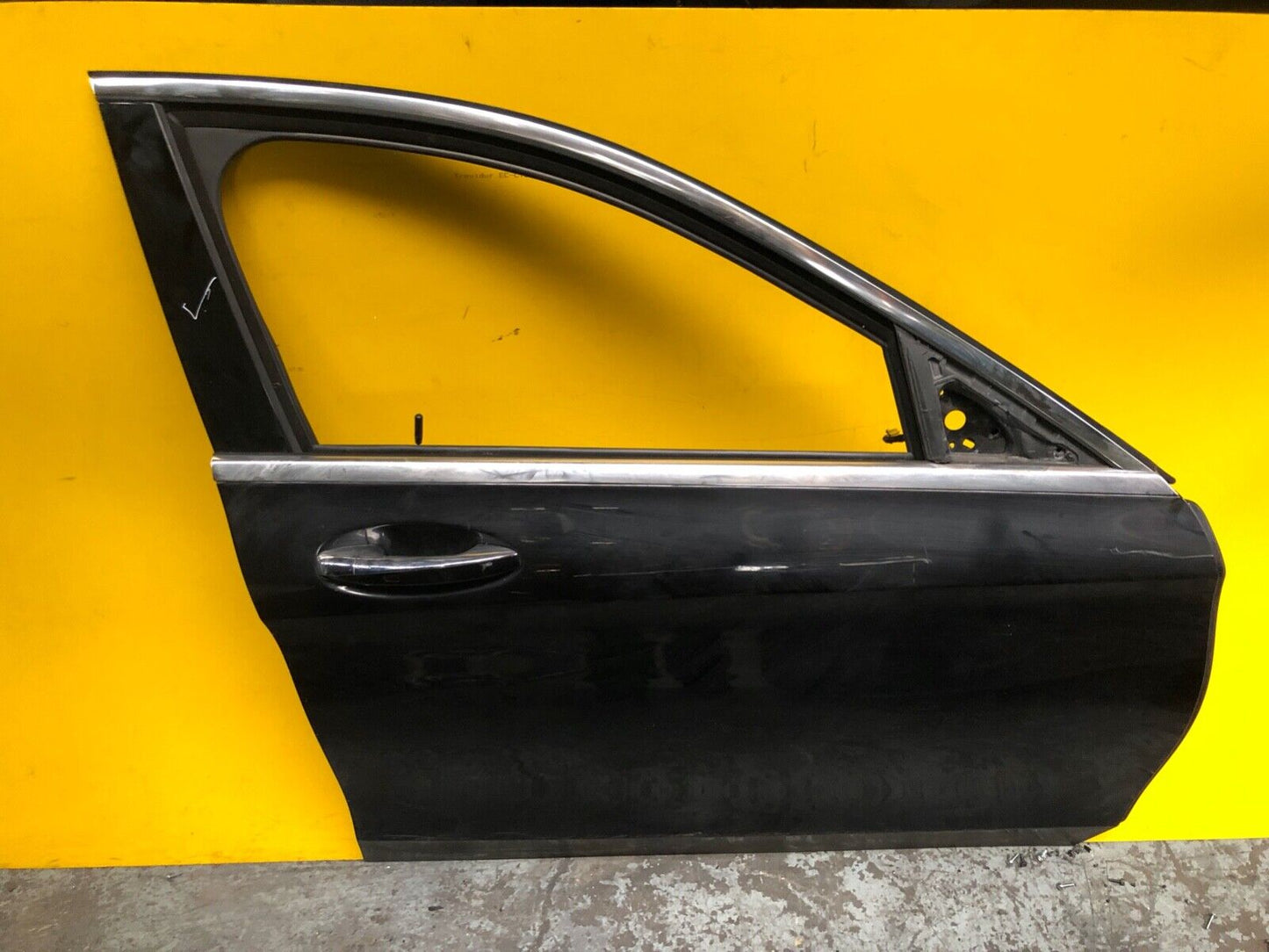 MERCEDES C CLASS W205 2014 - 2021 DOOR DRIVER SIDE FRONT RIGHT COMPLETE