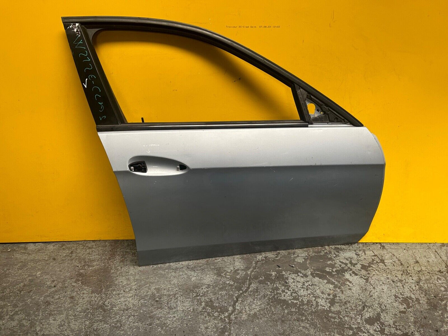 MERCEDES E CLASS W212 2009 - 2016 DOOR DRIVER SIDE FRONT RIGHT WITH GLASS