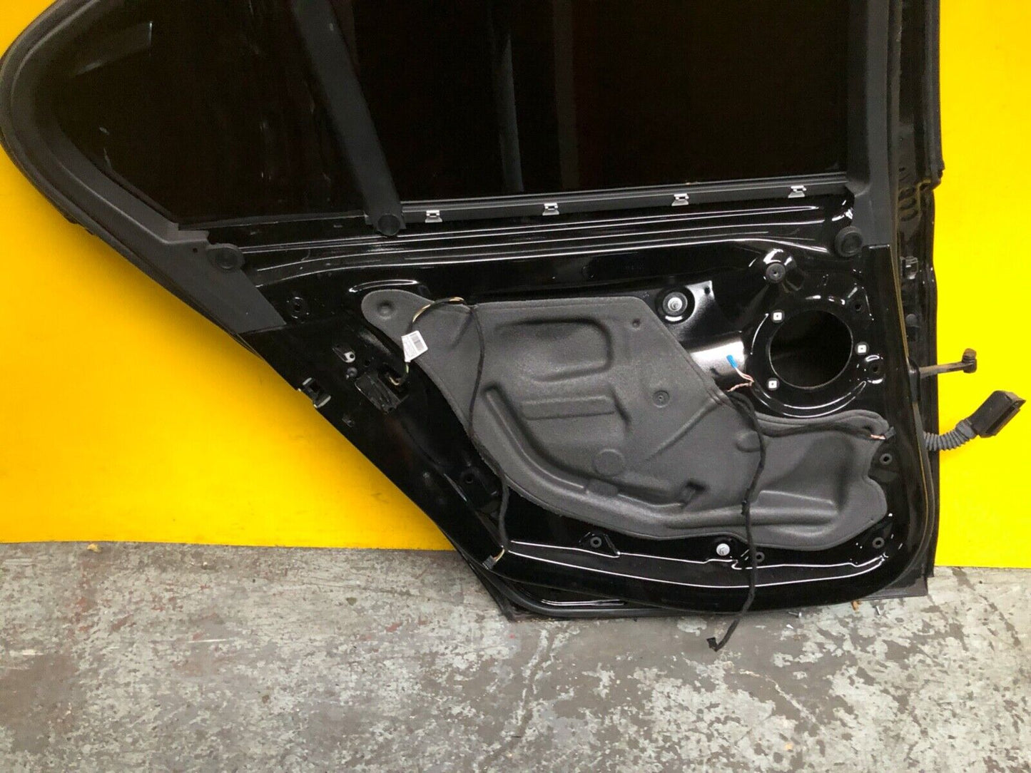 BMW 3 SERIES F30 2011 - 2019 DOOR PASSENGER SIDE REAR LEFT COMPLETE