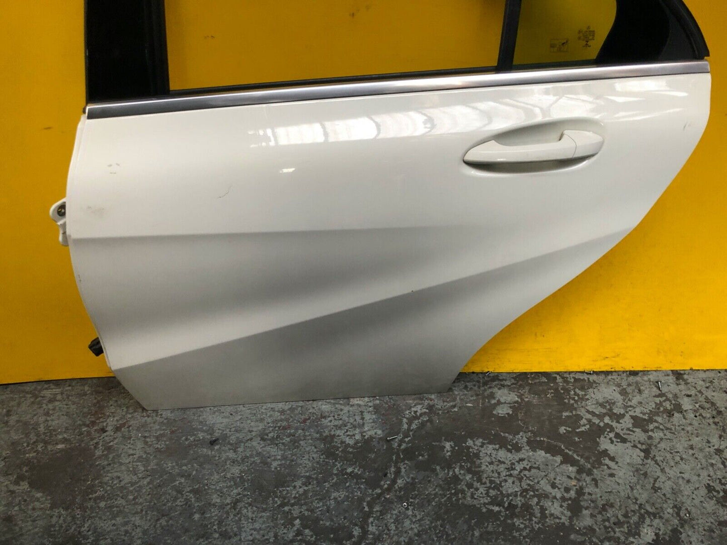 MERCEDES BENZ A CLASS W176 2012-2018 DOOR PASSENGER SIDE REAR LEFT WITH GLASS