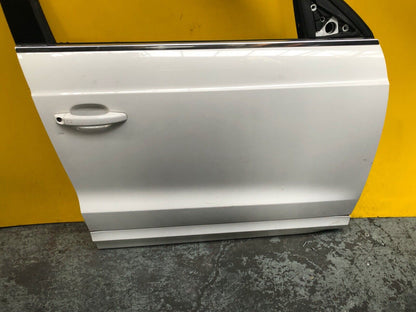 AUDI Q3 8U MK1 DOOR DRIVER SIDE FRONT RIGHT WITH GLASS IN WHITE