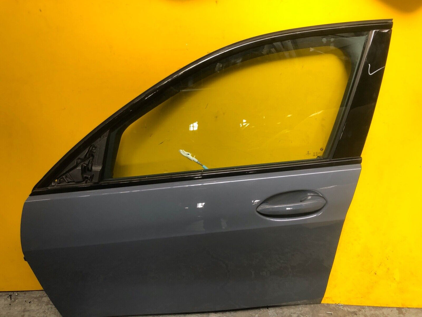 BMW 1 SERIES F40 2019 - 2024 DOOR PASSENGER SIDE FRONT LEFT COMPLETE WITH GLASS