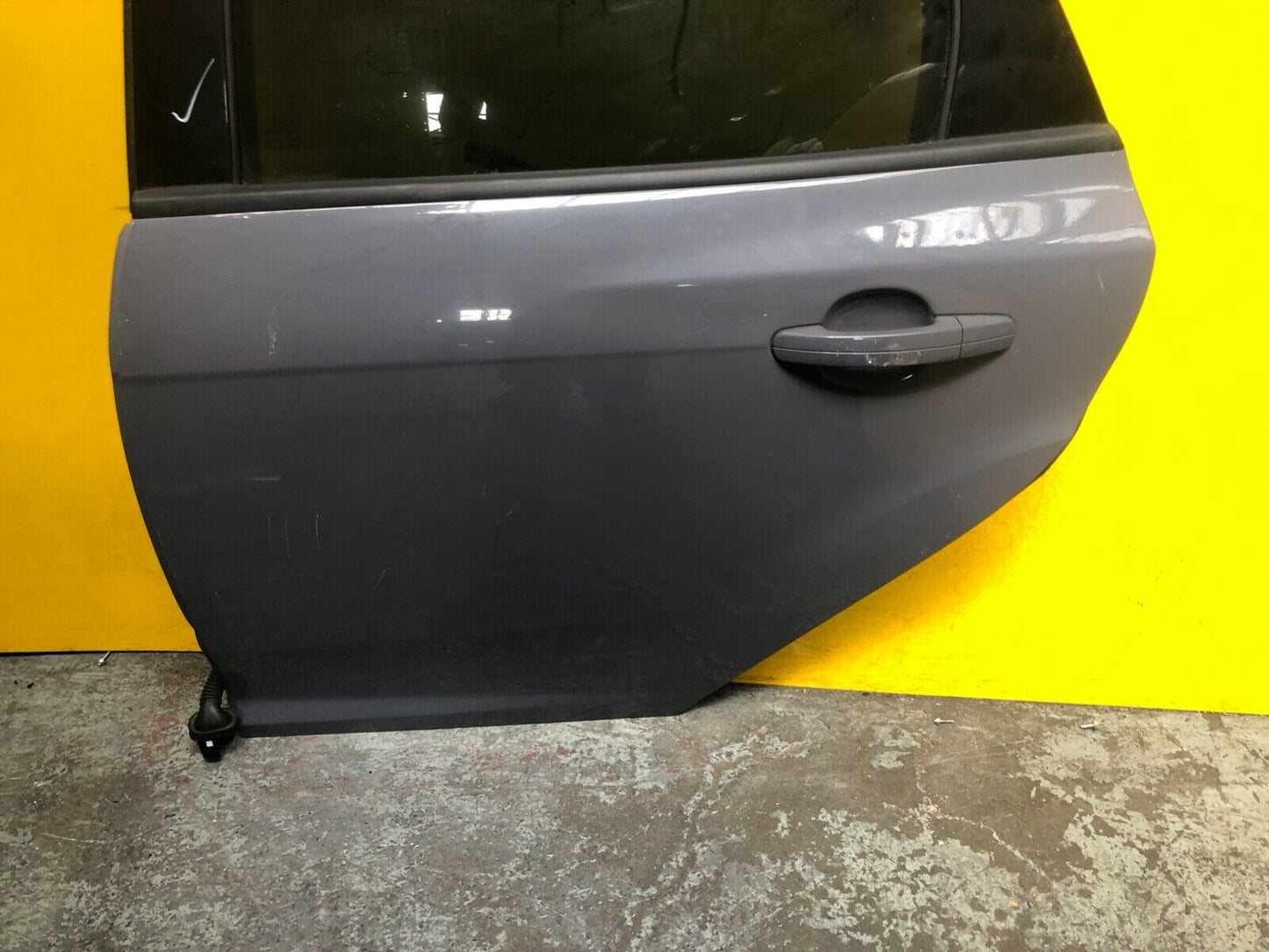 FORD FOCUS MK3 2011-2018 DOOR PASSENGER SIDE REAR LEFT WITH GLASS IN GREY