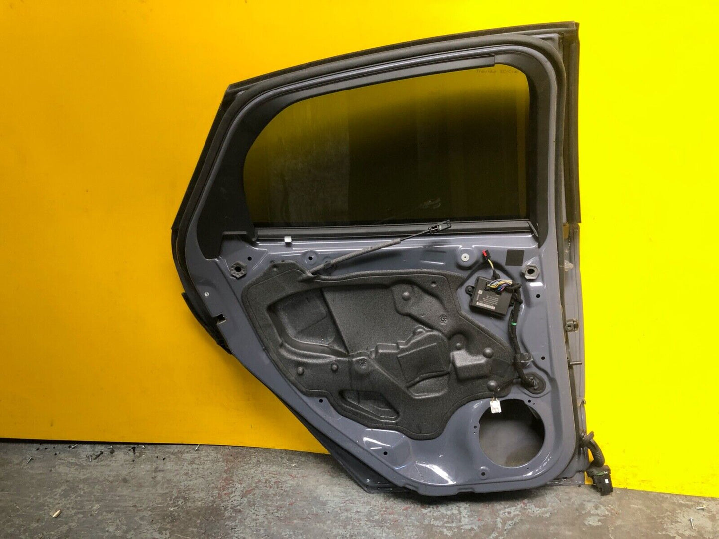 FORD FOCUS MK3 2011-2018 DOOR PASSENGER SIDE REAR LEFT WITH GLASS IN GREY