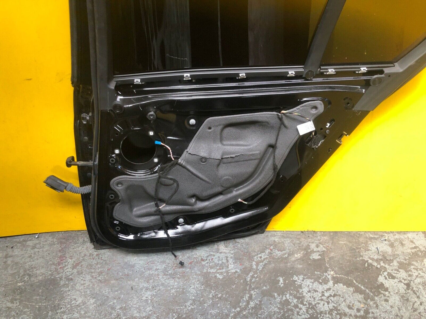 BMW 3 SERIES F30 2011 - 2019 DOOR DRIVER SIDE REAR RIGHT COMPLETE