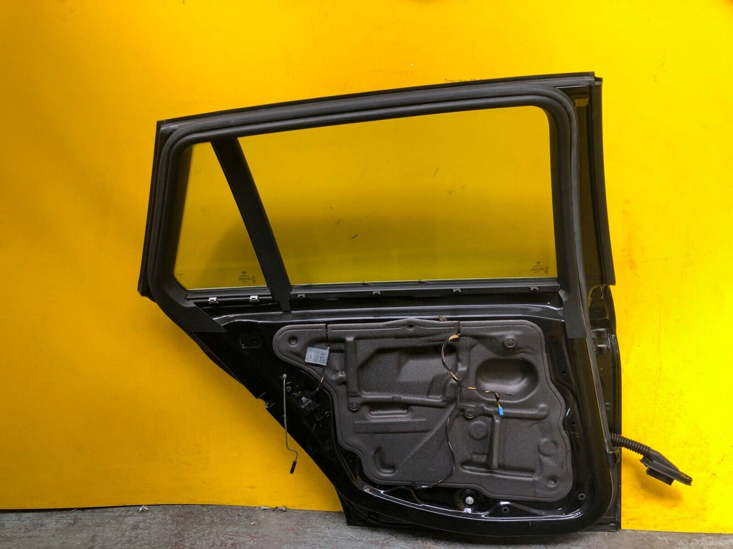 BMW 3 SERIES TOURING ESTATE E91 2006-2012 DOOR PASSENGER SIDE REAR LEFT