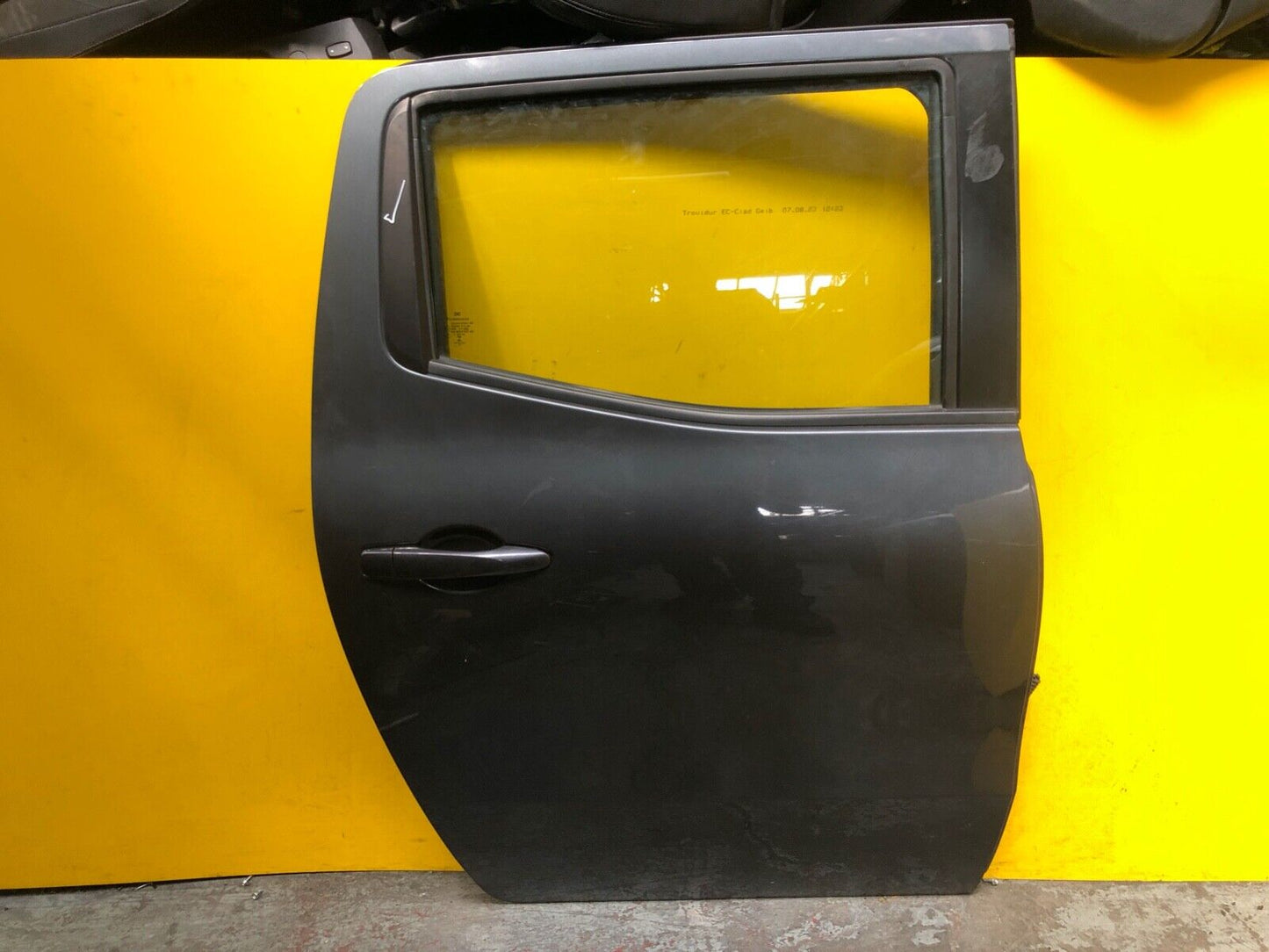 MERCEDES BENZ X CLASS W470 DOOR DRIVER SIDE REAR RIGHT WITH GLASS