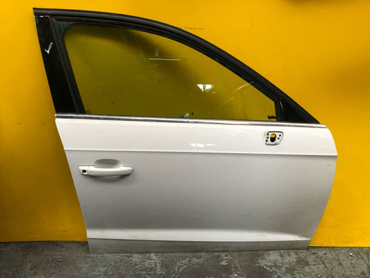 AUDI A3 8V MK3 DOOR DRIVER SIDE FRONT RIGHT WITH GLASS IN WHITE