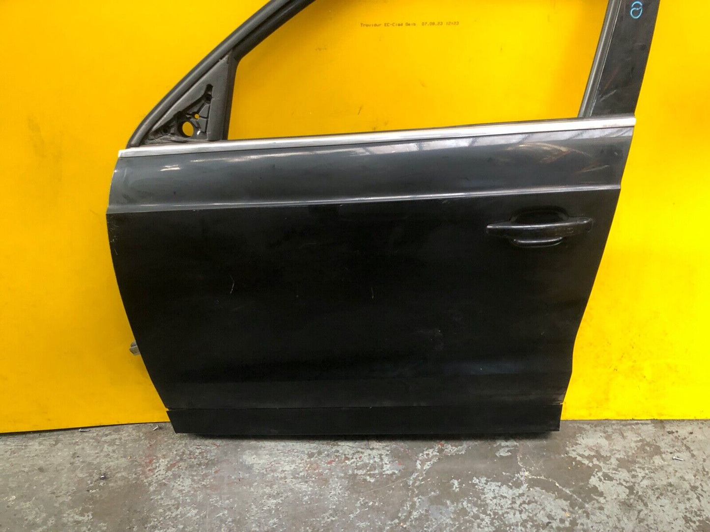 AUDI Q3 8U MK1 DOOR PASSENGER SIDE FRONT LEFT WITH GLASS IN GREY