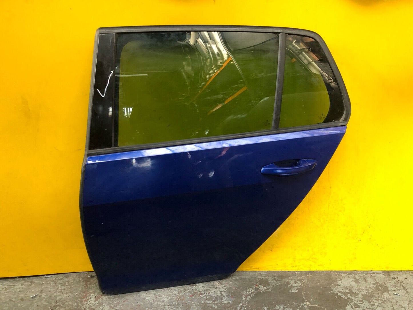 VOLKSWAGEN GOLF MK7 MK7.5 DOOR PASSENGER SIDE REAR LEFT WITH GLASS