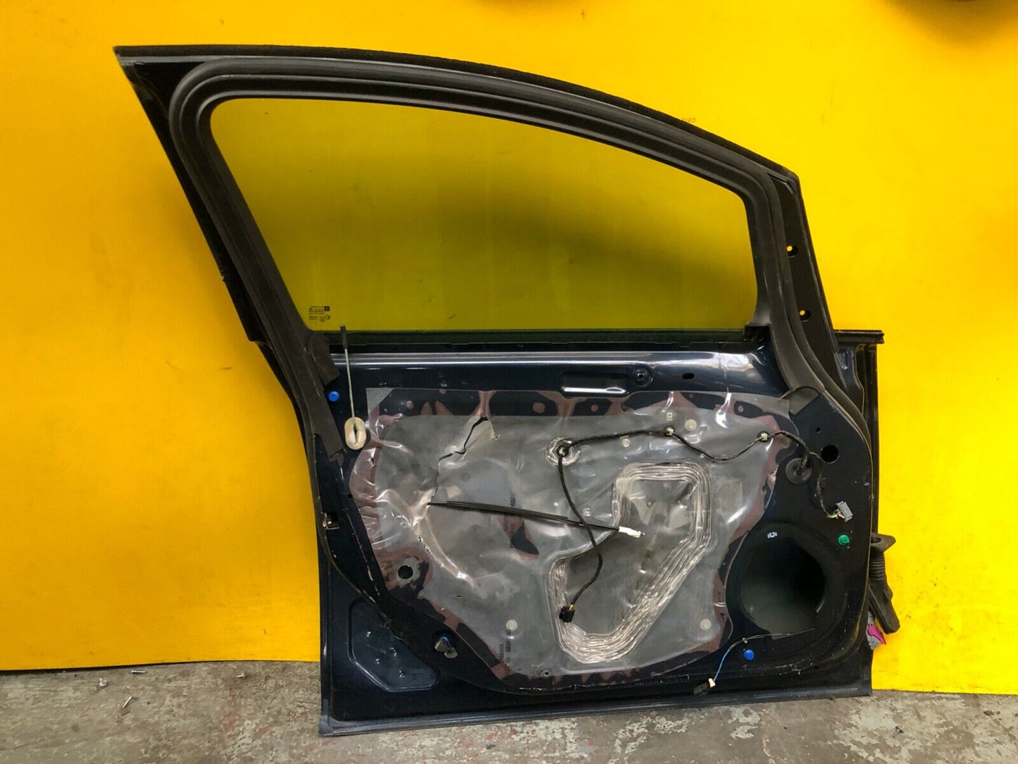 VAUXHALL ASTRA J 2009 - 2016 DOOR PASSENGER SIDE FRONT LEFT WITH GLASS