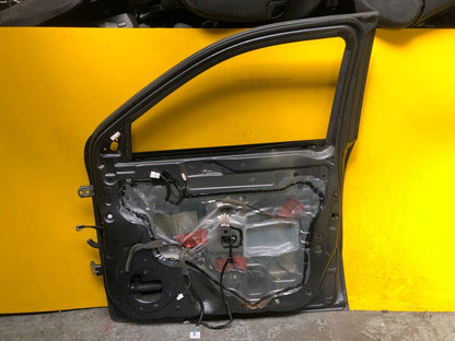 MERCEDES BENZ X CLASS W470 DOOR DRIVER SIDE FRONT RIGHT WITH GLASS