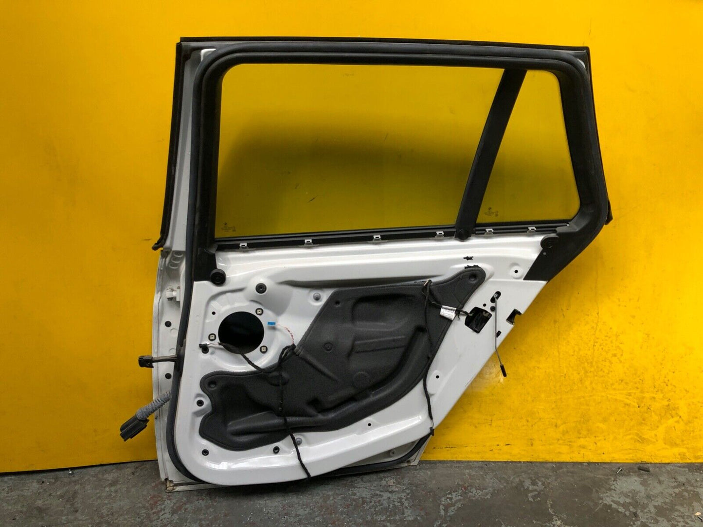 BMW 3 SERIES F31 TOURING 2011 - 2019 DOOR DRIVER SIDE REAR RIGHT COMPLETE