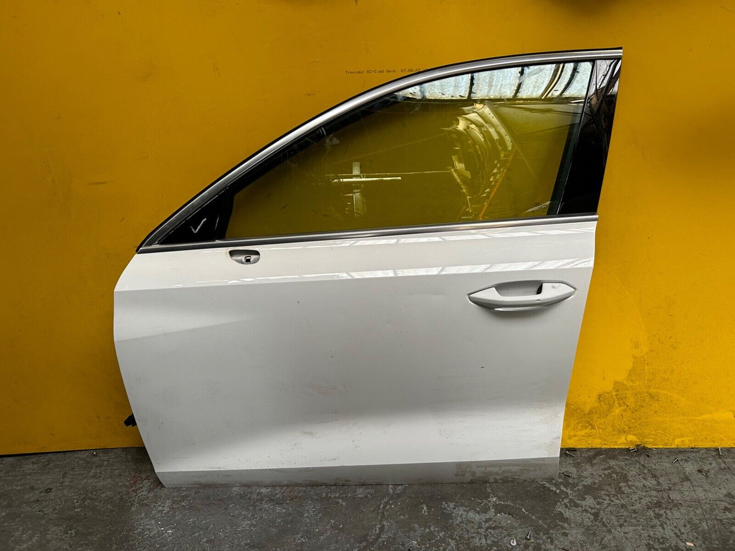 AUDI A3 8Y MK4 DOOR PASSENGER SIDE FRONT LEFT WITH GLASS IN WHITE