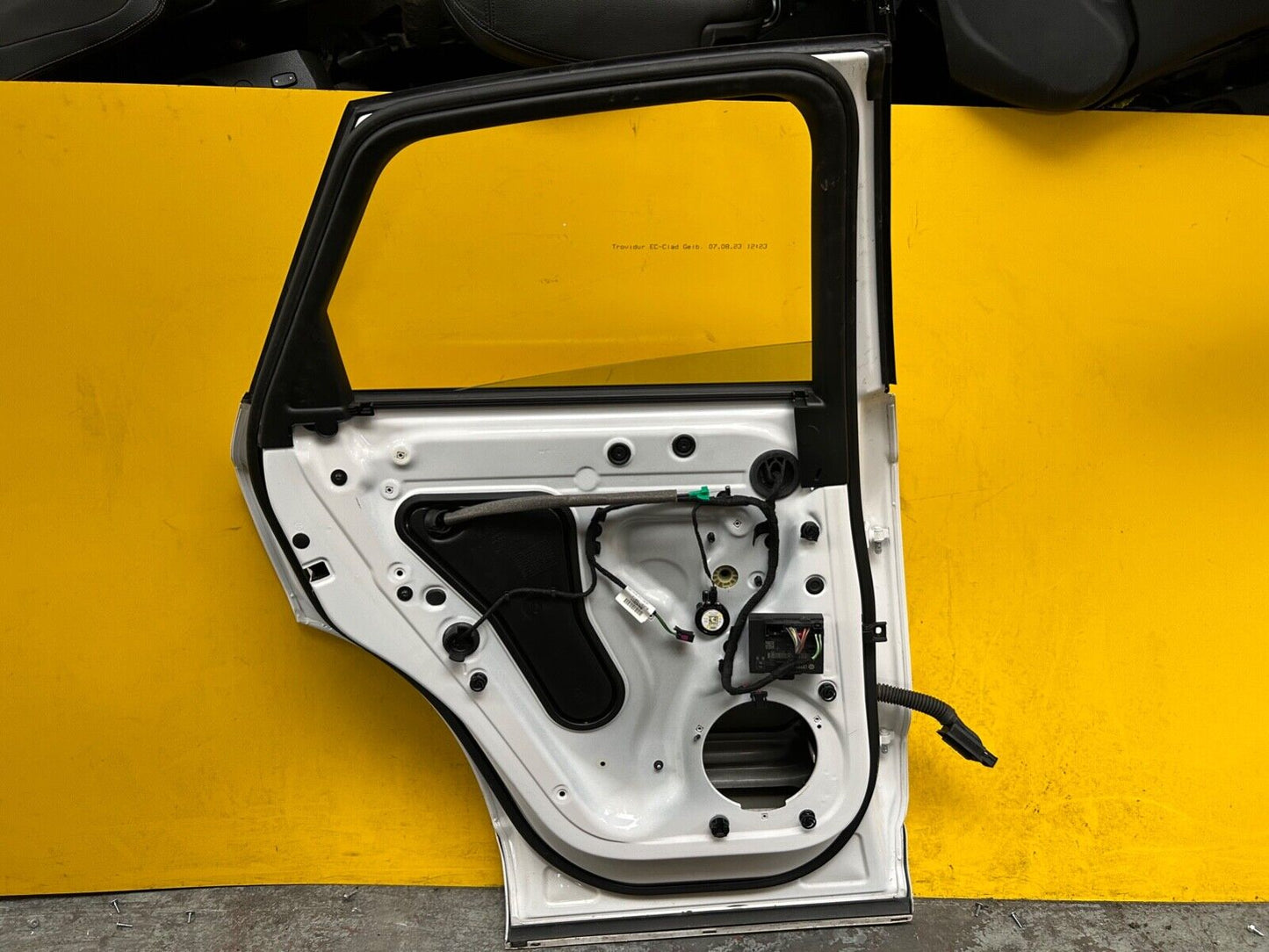 AUDI Q3 8U MK1 DOOR PASSENGER SIDE REAR LEFT WITH GLASS IN WHITE