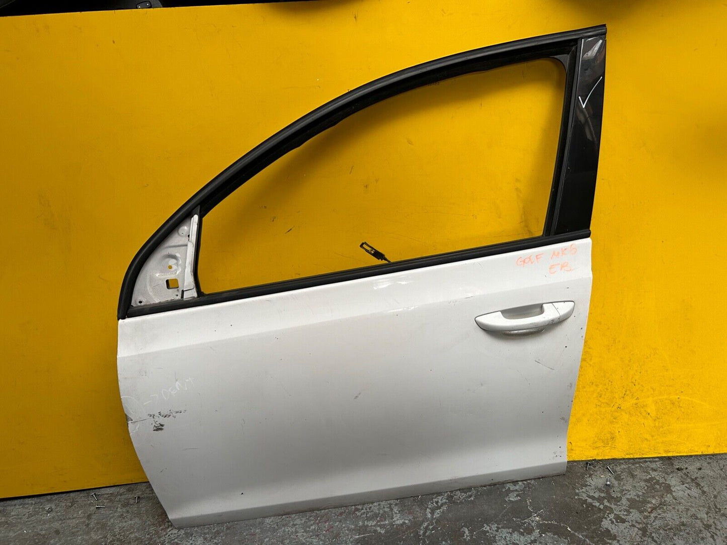 VOLKSWAGEN GOLF MK6 2009 - 2012 PASSENGER SIDE FRONT LEFT DOOR WITH GLASS