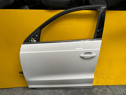 AUDI Q3 8U MK1 DOOR PASSENGER SIDE FRONT LEFT WITH GLASS IN WHITE