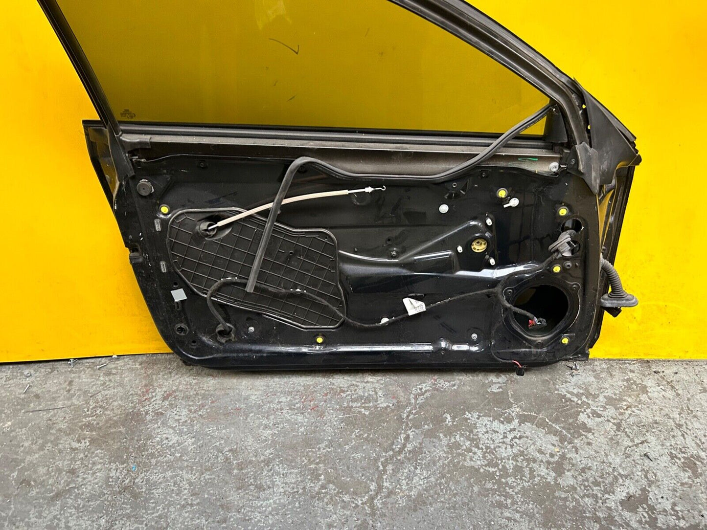 AUDI A3 8P 2003 - 2012 DOOR PASSENGER SIDE LEFT WITH GLASS IN BLUE