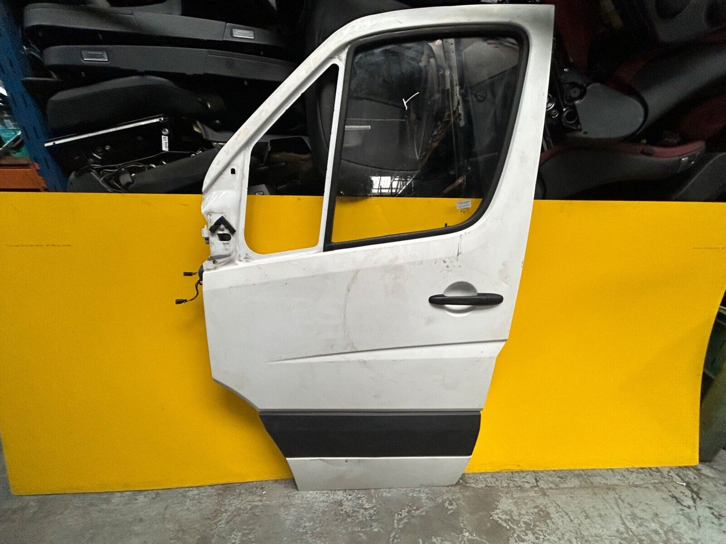 MERCEDES SPRINTER W906 DOOR PASSENGER SIDE FRONT LEFT IN WHITE 08-14