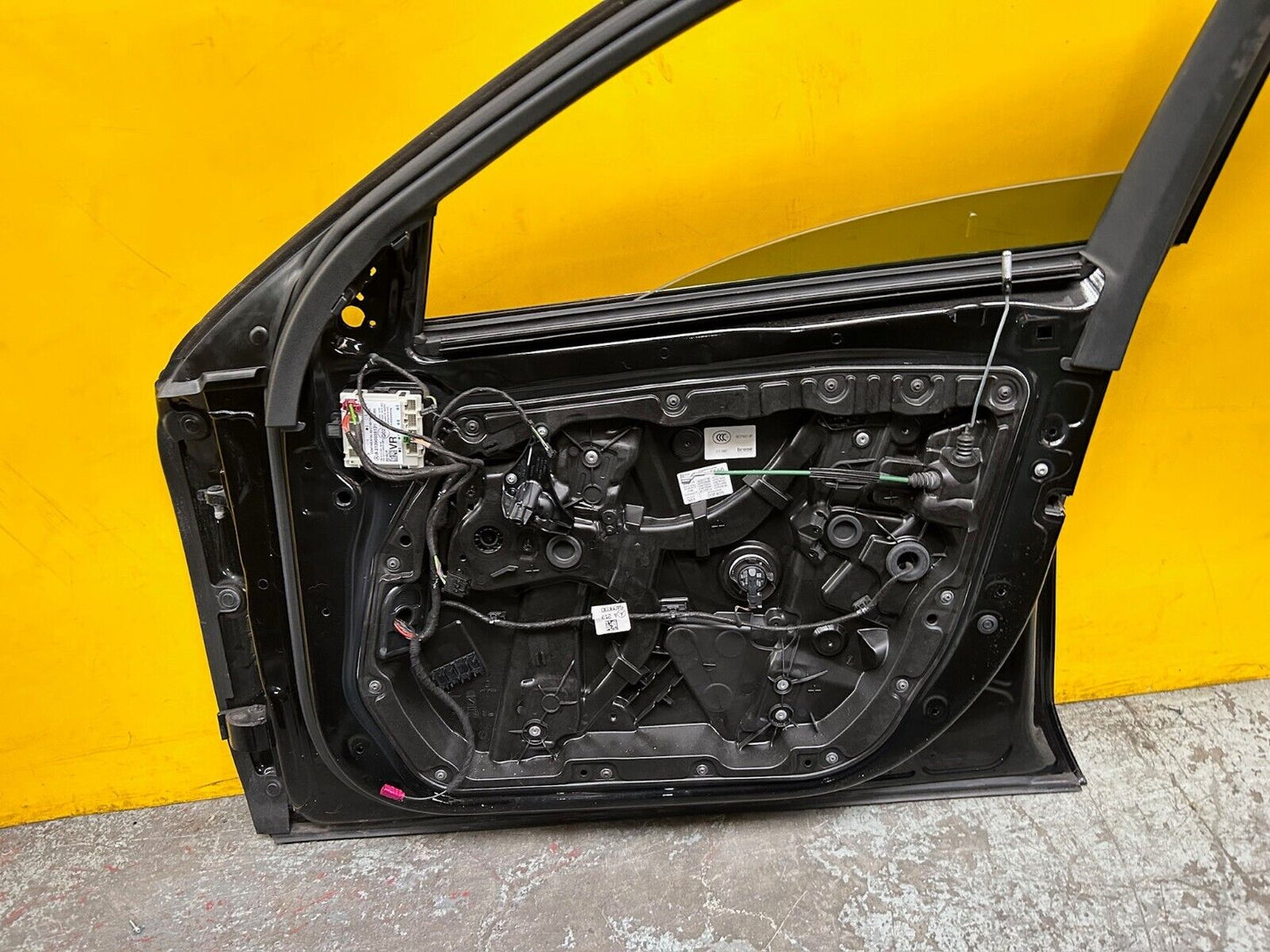 MERCEDES BENZ E CLASS W213 S213 2015 - 2019 FRONT DOOR DRIVER SIDE RIGHT