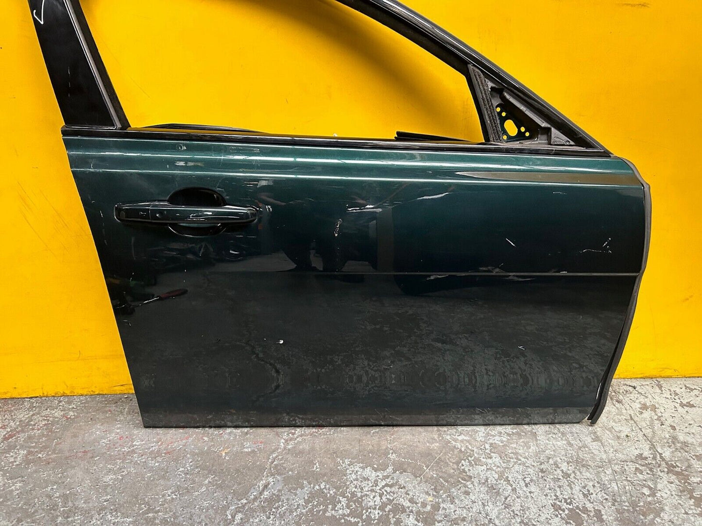 JAGUAR XF X260 2015 - 2023 DOOR DRIVER SIDE FRONT RIGHT WITH GLASS COMPLETE