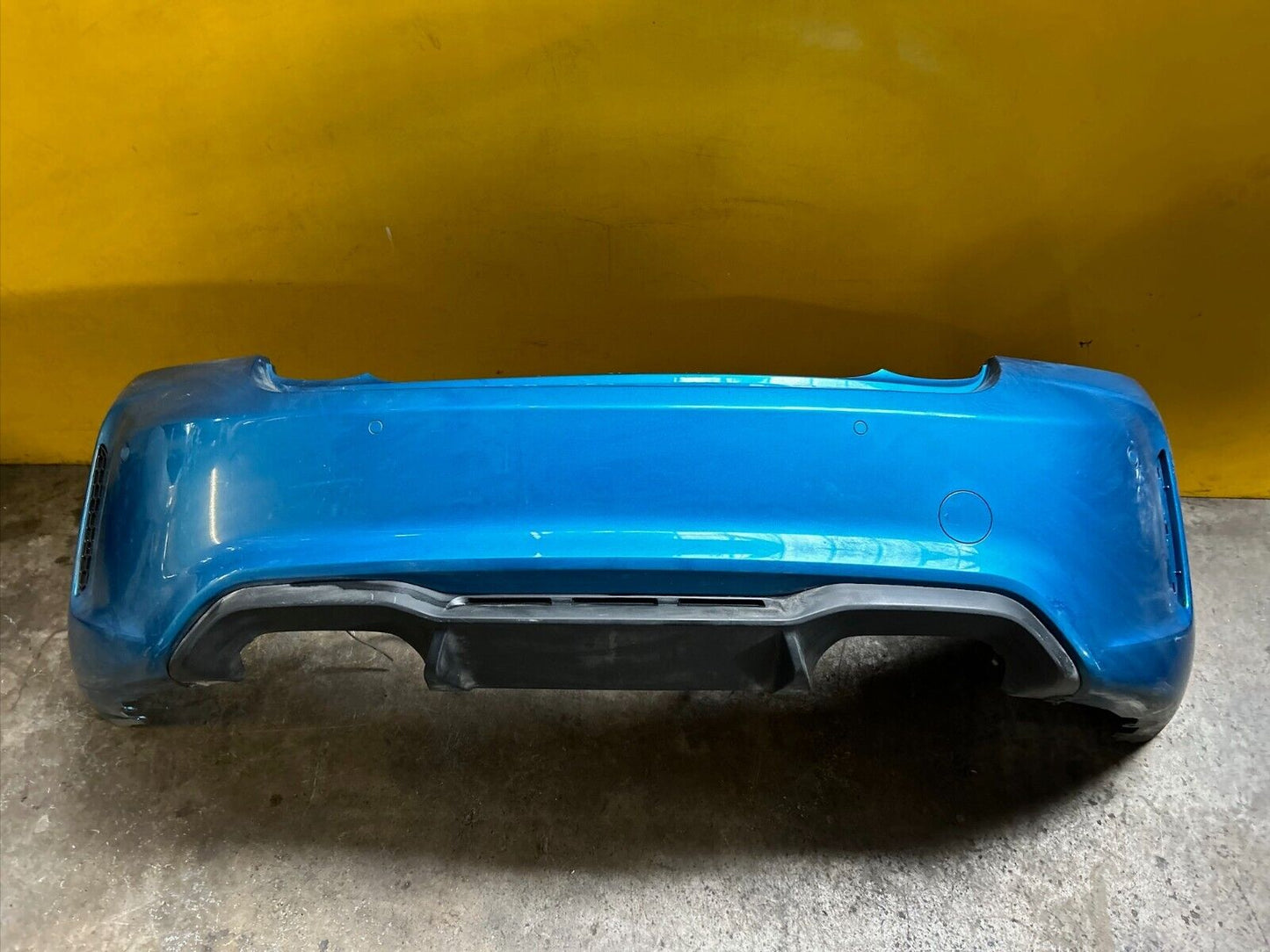 BMW M2 COMPETITION LCI F87 2018 - 2021 REAR BUMPER COMPLETE GENUINE