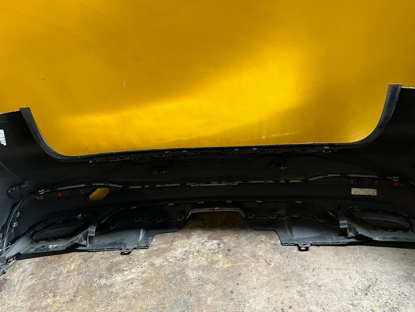 MERCEDES BENZ GLE ESTATE W166 2018 REAR BUMPER COMPLETE WITH DIFFUSER PDC