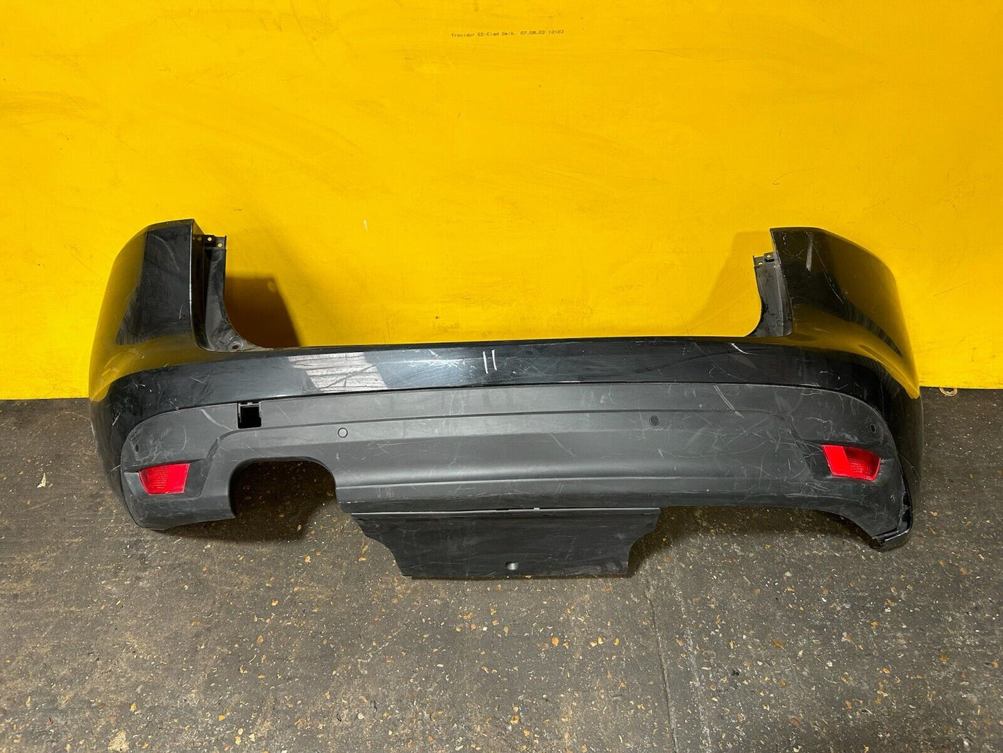 JAGUAR F PACE X761 2015 - 2018 REAR BUMPER COMPLETE WITH PDC SENSORS