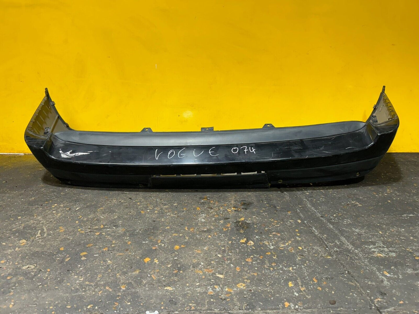 RANGE ROVER VOGUE L405 2013 - 2016 REAR BUMPER WITH PDC HOLES GENUINE