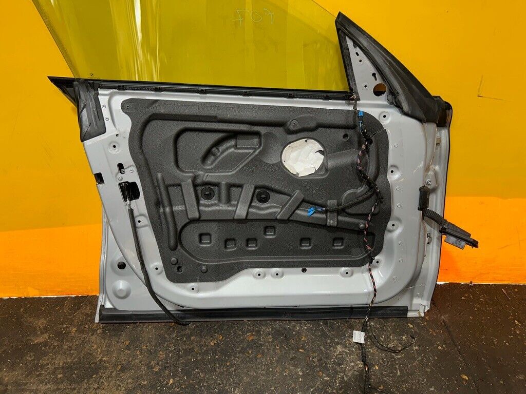 BMW 5 SERIES GT F07 2010-2017 DOOR PASSENGER SIDE FRONT LEFT WITH GLASS