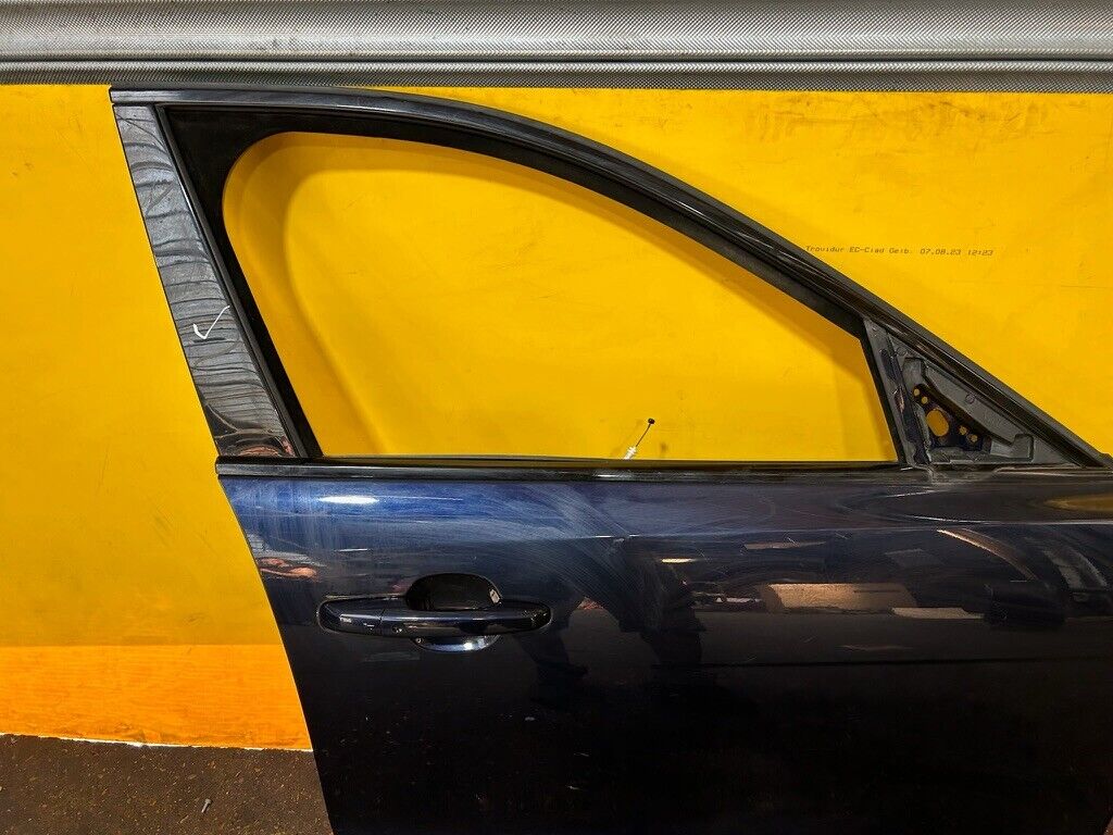 JAGUAR F PACE X761 2015 - 2024 DOOR DRIVER SIDE FRONT RIGHT WITH GLASS COMPLETE